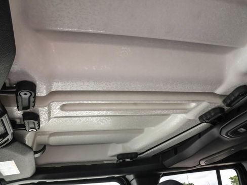 New 2025 Jeep Gladiator Rubicon w/ Convenience Group image 6