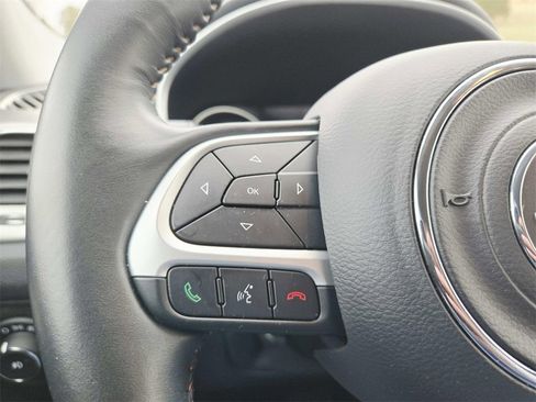 Used 2018 Jeep Compass Latitude w/ Popular Equipment Group image 19