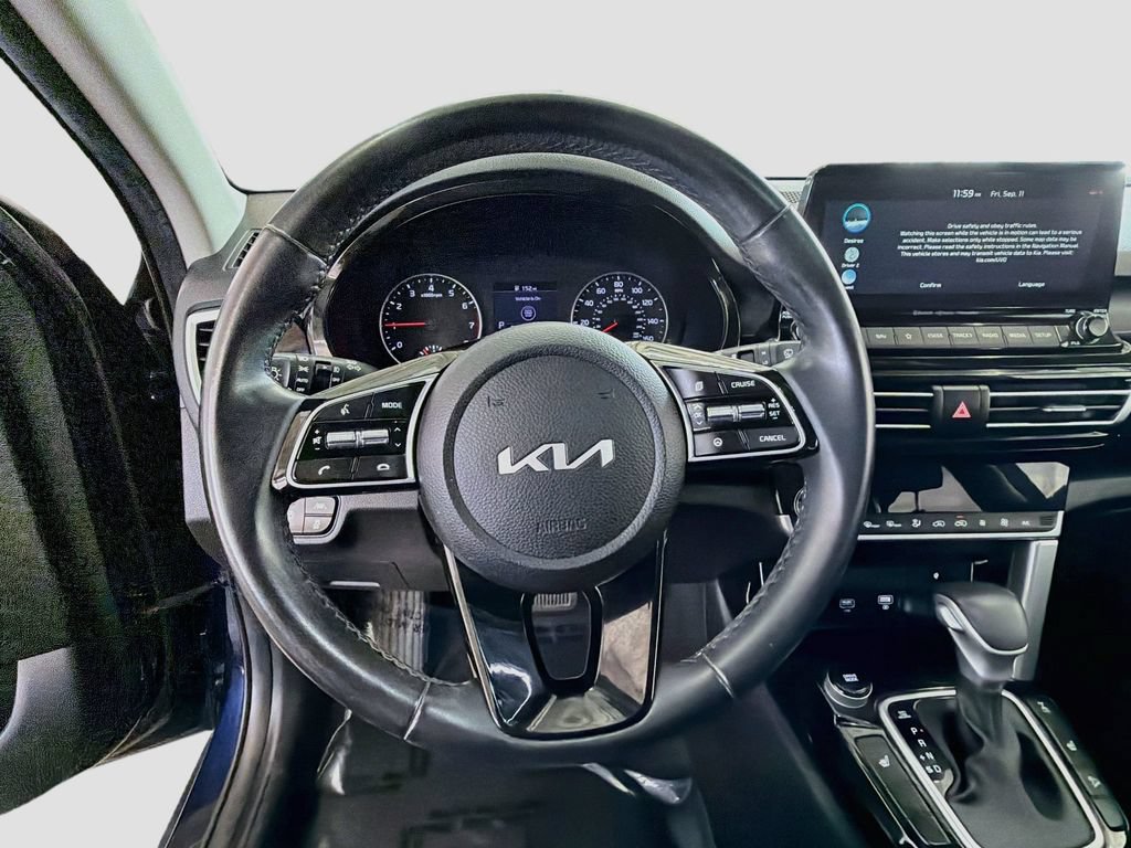 Used 2022 Kia Seltos EX AWD/4WD image 13