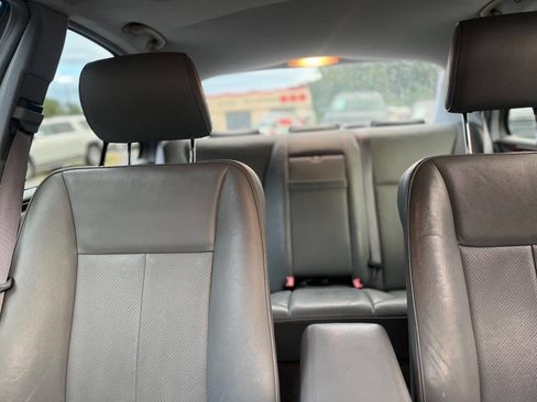 Used 2001 Mercedes-Benz E 320 E 320 4dr Sedan image 18