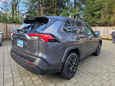 Used 2024 Toyota RAV4 LE image 36