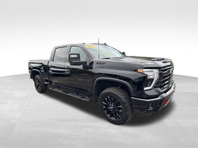 Used 2025 Chevrolet Silverado 2500 LTZ w/ LTZ Plus Package AWD/4WD image 3