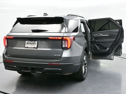 Used 2025 Ford Explorer ST-Line w/ Premium Package image 44
