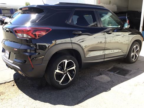 Used 2023 Chevrolet TrailBlazer RS FWD image 4