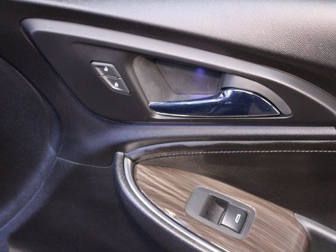 Used 2019 Chevrolet Malibu Premier image 9