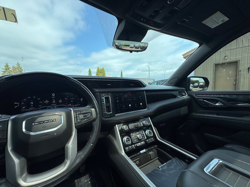 Used 2023 GMC Yukon Denali w/ Denali Reserve Package AWD/4WD image 25