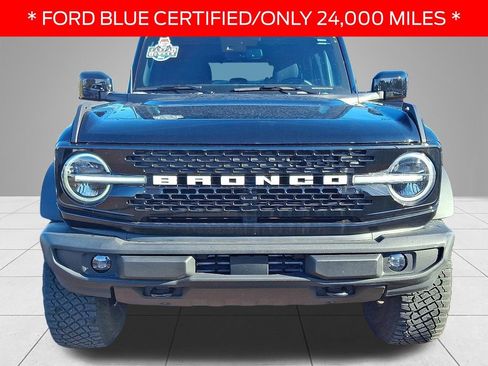 Used 2022 Ford Bronco Wildtrak image 2