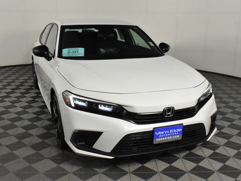 Certified 2024 Honda Civic Sport image 3