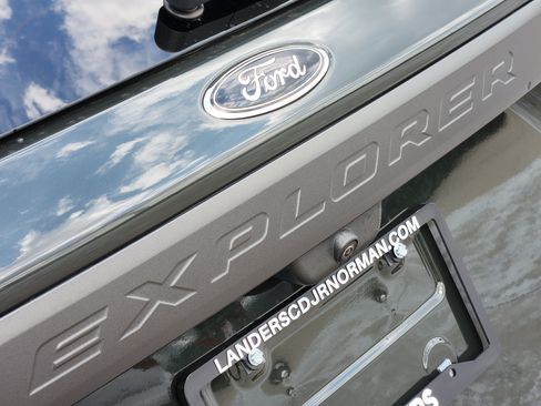 Used 2023 Ford Explorer Timberline AWD/4WD image 12