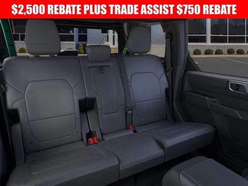 New 2025 Ford Bronco Outer Banks w/ Sasquatch Package image 11