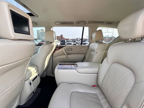 Used 2017 INFINITI QX80 4WD w/ Deluxe Technology Package image 29