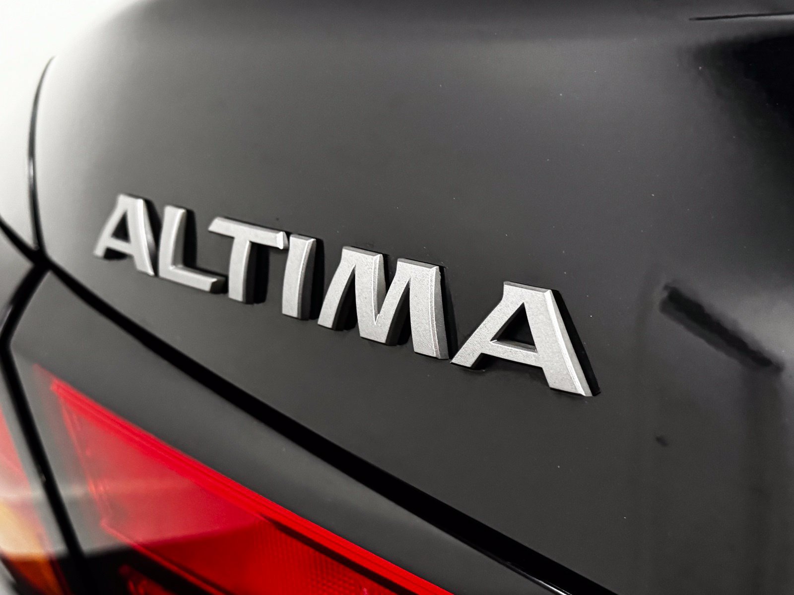 Certified 2024 Nissan Altima 2.5 SR FWD image 10