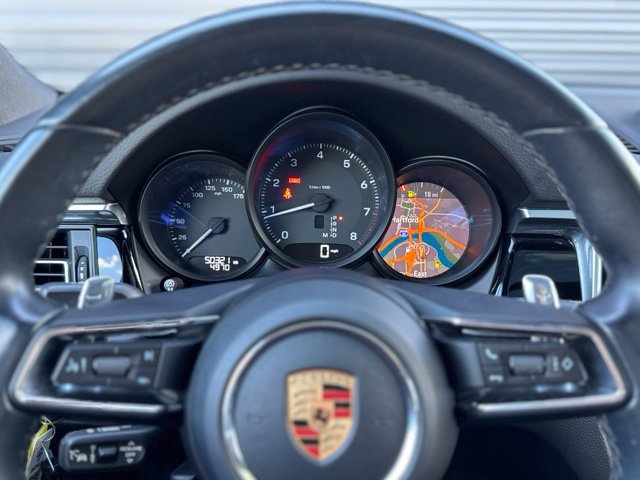 Used 2023 Porsche Macan AWD/4WD image 21