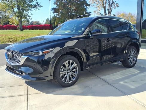 New 2025 MAZDA CX-5 Signature AWD/4WD image 3