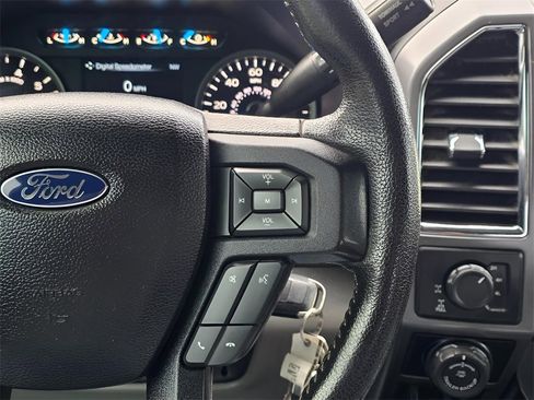 Used 2016 Ford F150 XLT w/ Equipment Group 302A Luxury image 19