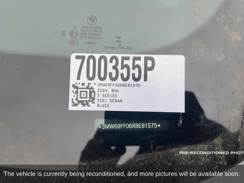 Used 2024 BMW 330i Sedan w/ M Sport Package RWD image 19