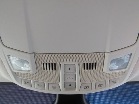 Used 2019 Ford Edge Titanium w/ Equipment Group 301A image 26