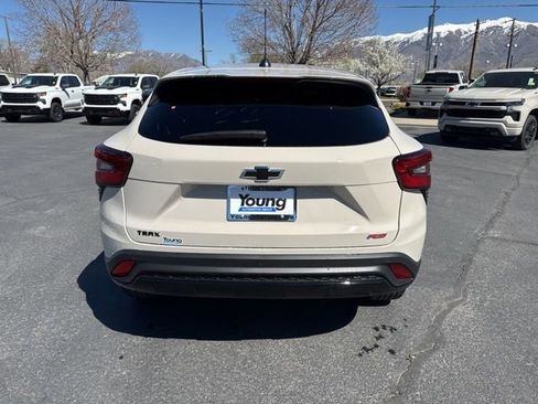 New 2026 Chevrolet Trax RS w/ Driver Confidence Package image 6
