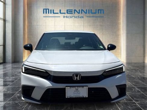 Used 2023 Honda Civic Sport image 8