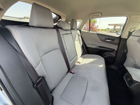 Used 2021 Toyota Venza LE w/ Carpet Mat Package (TMS) AWD/4WD image 20