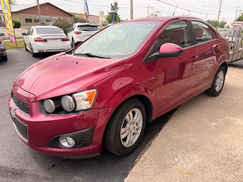 Used 2014 Chevrolet Sonic LT w/ LT Promotional Package FWD image 4