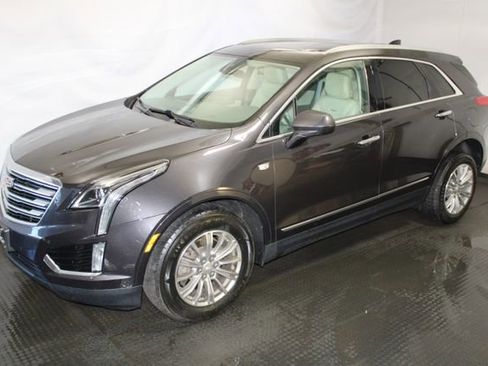 Used 2018 Cadillac XT5 Luxury w/ Driver Awareness Package AWD/4WD image 2