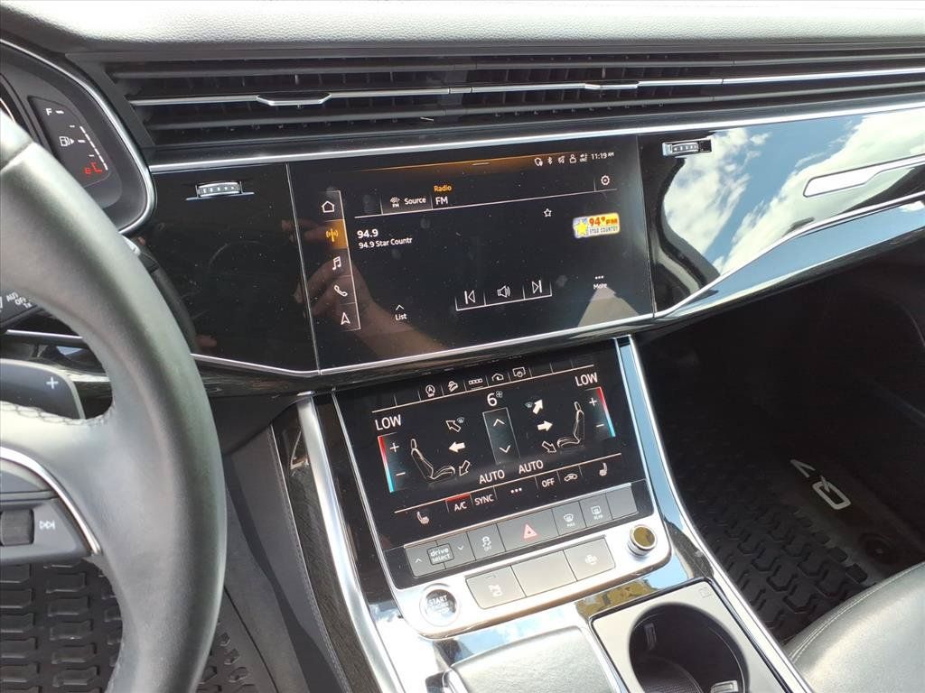 Used 2023 Audi Q7 3.0T Premium Plus AWD/4WD image 29