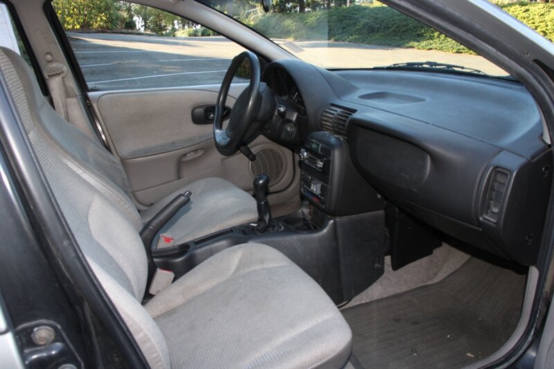 Used 1996 Saturn S-Series SL FWD image 13