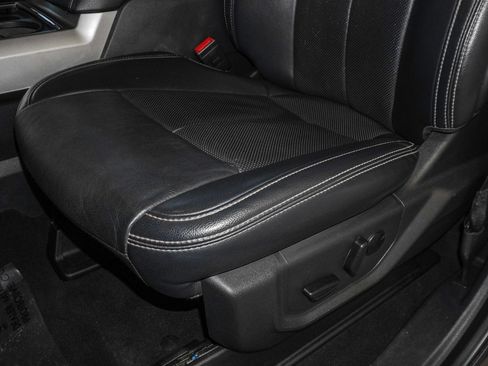 Used 2022 Ford F350 Lariat image 24