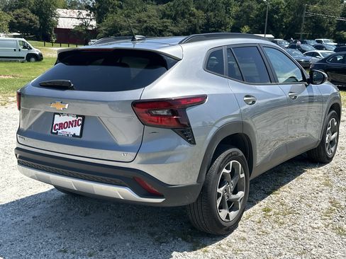 Used 2024 Chevrolet Trax LT image 5