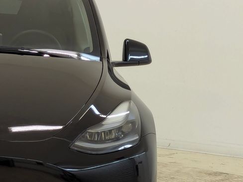 Used 2023 Tesla Model Y Long Range image 11