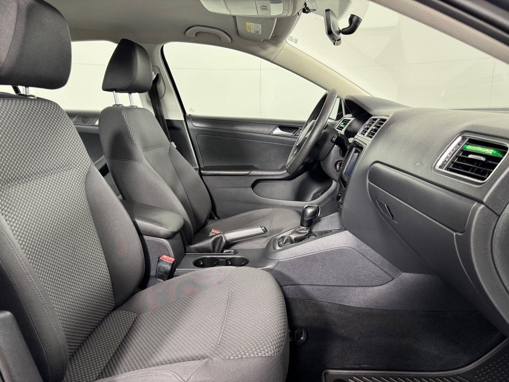 Used 2013 Volkswagen Jetta Sedan FWD image 22