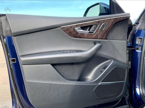 Used 2019 Audi Q8 Premium Plus image 22