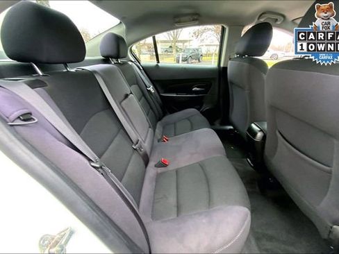 Used 2014 Chevrolet Cruze LT image 27