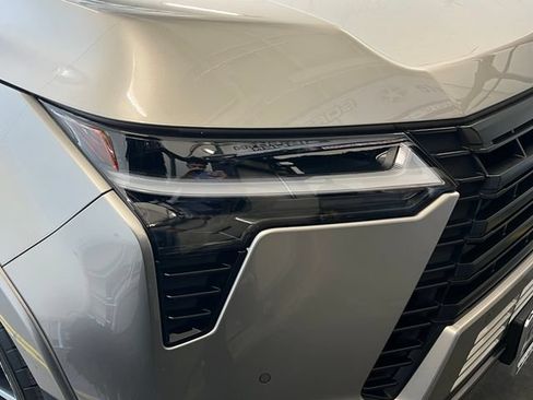 Used 2026 Lexus GX 550 AWD/4WD image 13