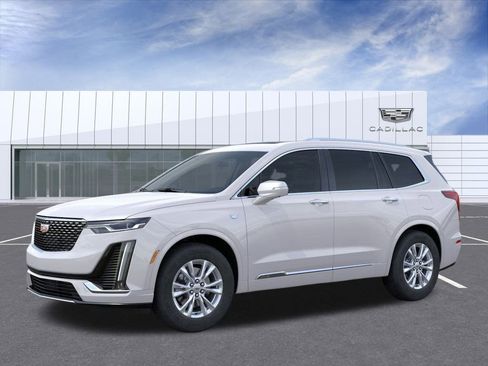 New 2025 Cadillac XT6 Luxury image 2