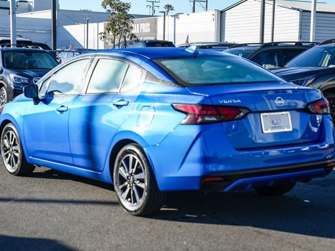 Used 2022 Nissan Versa SV image 7