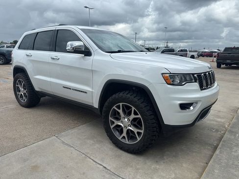 Used 2019 Jeep Grand Cherokee Limited w/ Trailer Tow Group IV AWD/4WD image 8