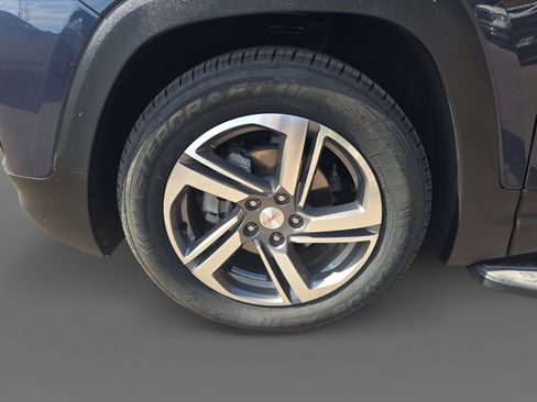 Used 2019 GMC Terrain SLT w/ Preferred Package image 9