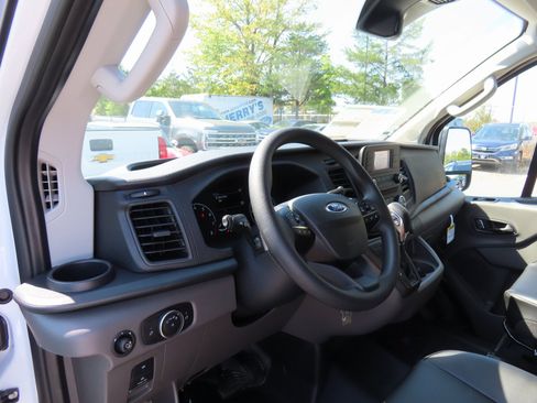 New 2025 Ford Transit 150 Low Roof image 4