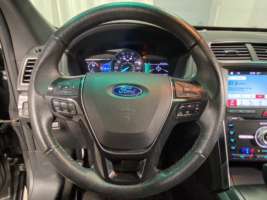 Used 2017 Ford Explorer Limited w/ Equipment Group 301A AWD/4WD image 21
