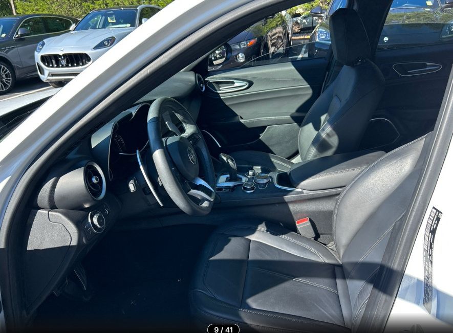 Used 2023 Alfa Romeo Giulia Sprint AWD/4WD image 5