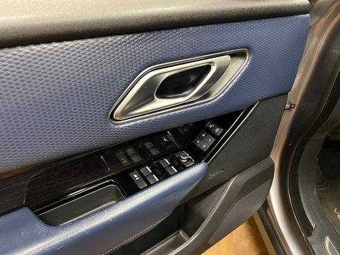 Used 2020 Land Rover Range Rover Velar R-Dynamic S image 28