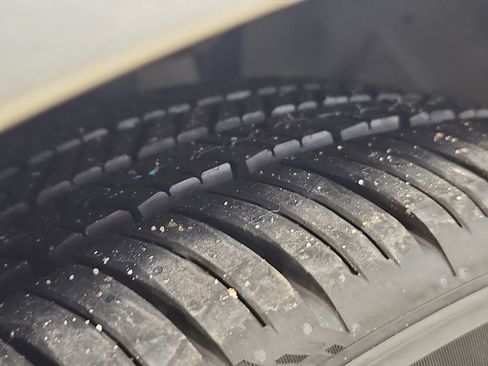 Used 2024 Toyota Camry SE image 27