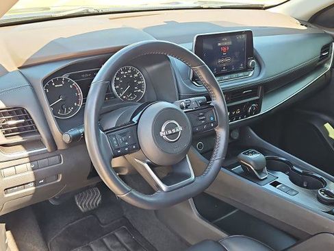 Used 2023 Nissan Rogue SV w/ SV Premium B Package AWD/4WD image 10