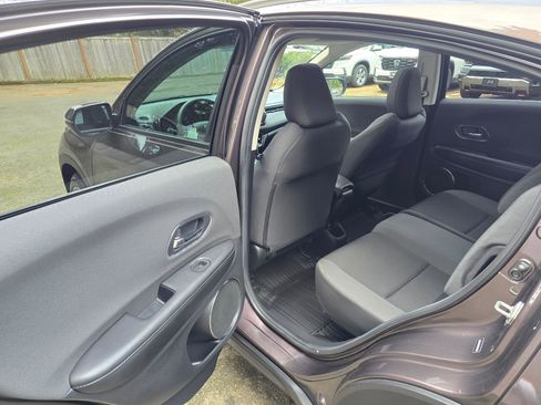 Used 2019 Honda HR-V EX image 15