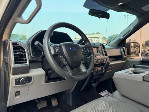 Used 2016 Ford F150 XLT AWD/4WD image 14