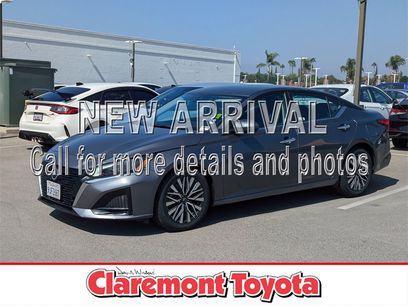 Used 2024 Nissan Altima 2.5 SV