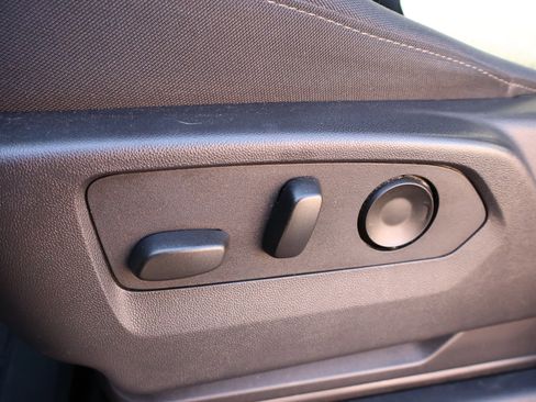 Used 2024 GMC Sierra 1500 Pro w/ Graphite Edition image 9