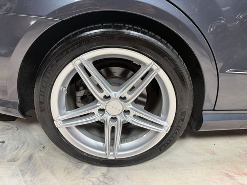 Used 2011 Mercedes-Benz E 350 4MATIC Sedan image 27